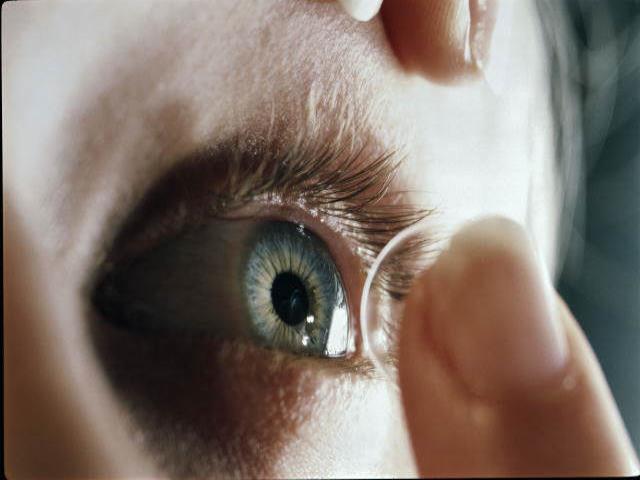 Портят ли линзы. Классификация контактных линз. Что будет с глазами если долго носить линзы.