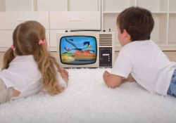 Фото на тему «Чому дітям не можна дивитися телевізор?»